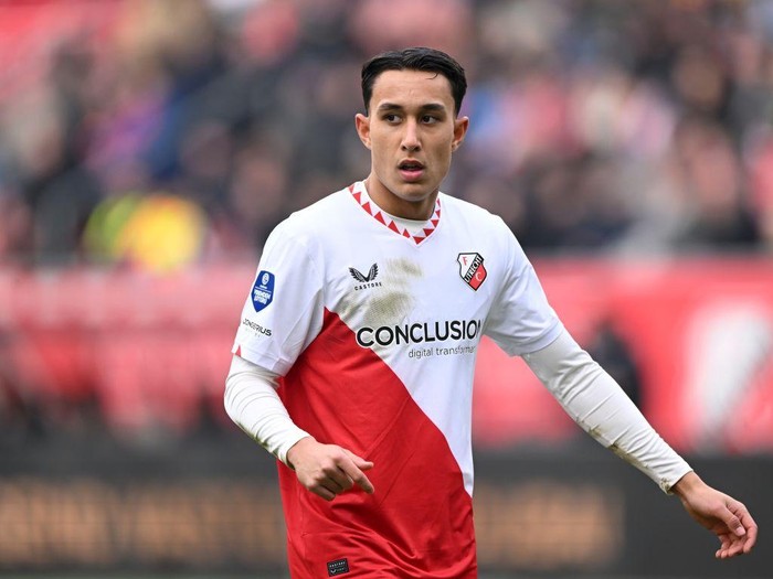 UTRECHT - Miliano Jonathans of FC Utrecht during the Dutch Eredivisie match between FC Utrecht and Almere City FC at stadium Galgenwaard on Feb. 9, 2025 in Utrecht, Netherlands. ANP GERRIT VAN KEULEN (Photo by ANP via Getty Images)