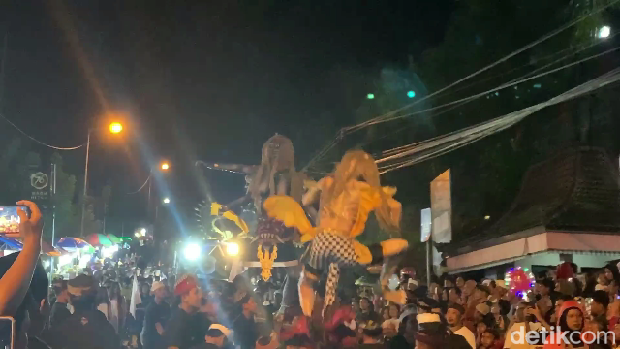 pawai ogoh-ogoh Lumajang