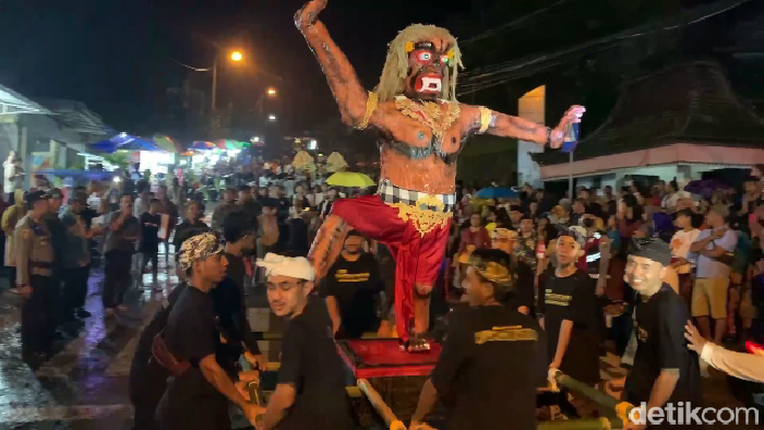 pawai ogoh-ogoh Lumajang