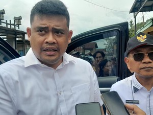 Warga Minta Gubsu Bobby Pasang Bronjong di Aliran Banjir Bandang Parapat