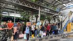 Pemudik Mulai Padati Terminal Purabaya