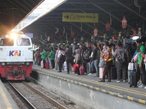 Potret Suasana Mudik H-3 Lebaran di Berbagai Tempat