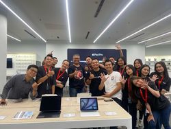 Senyum Apple Fanboy Pesan iPhone 16 yang Lama Dinanti-nanti