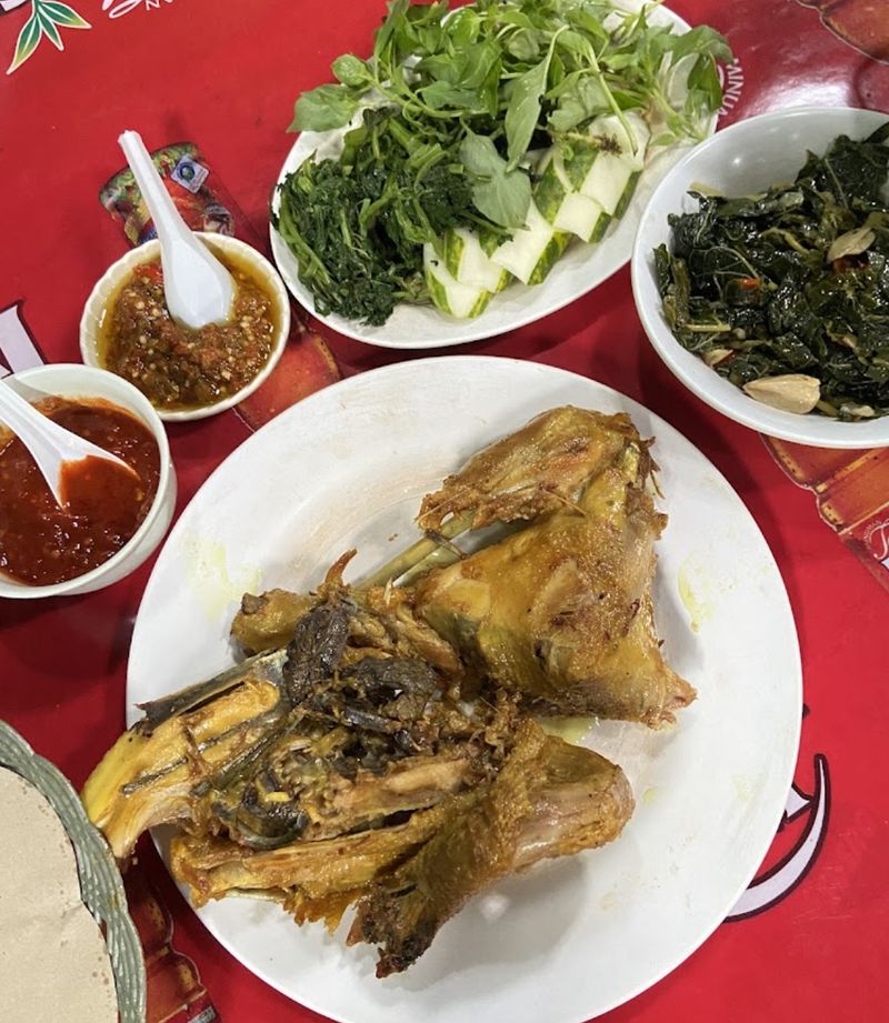 Puas Mantap! Makan di 5 Ayam Goreng yang Terkenal di Jogja