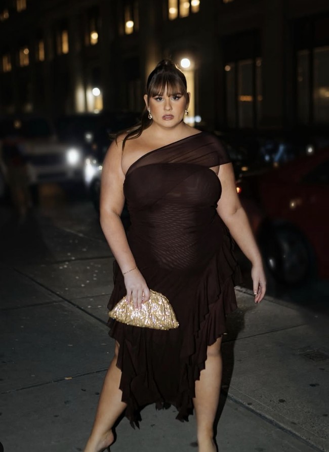 Inilah bentuk tubuhnya sebelum langsing. Bader kerap menyuarakan self love di akun Instagramnya. Foto: dok. Instagram @remibader