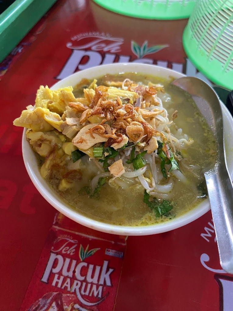 Soto khas Kudus yang legendaris