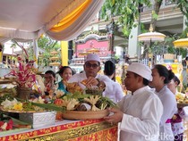 Ratusan Umat Hindu di Palembang Gelar Ritual Tawur Kesanga