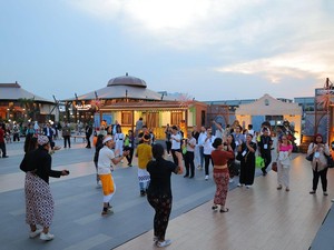 Lebaran Seru! Jelajah Alam-Berburu Diskon Belanja di Pantai Indah Kapuk