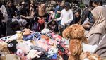 Berburu Pakaian Lebaran di Pasar Tumpah Bandung