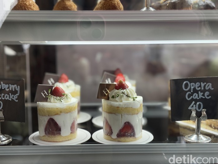 Bikamisu dari Rosella Bakehouse Bikamisu dari Rosella Bakehouse