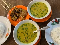 7 Kuliner Ikonik Cirebon yang Menggugah Selera, Cek Lokasinya!