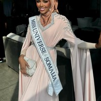 Khadijah lahir di kamp pengungsi Hagadera, Kenya, yang dikelola oleh Kantor Lapangan UNHCR Alinjugur. Pada usia 10 tahun, dia dan keluarganya bermigrasi ke Kanada untuk mencari kehidupan yang lebih baik. Foto: Dok. Instagram @khadija.omarr.