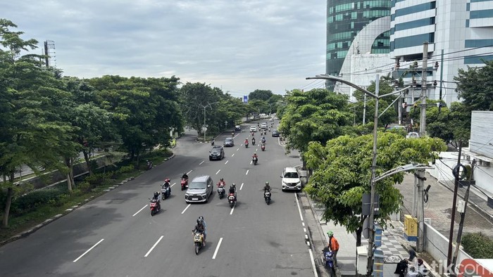 Hari Kedua Libur Lebaran, Lalu Lintas di Surabaya Terpantau Lancar