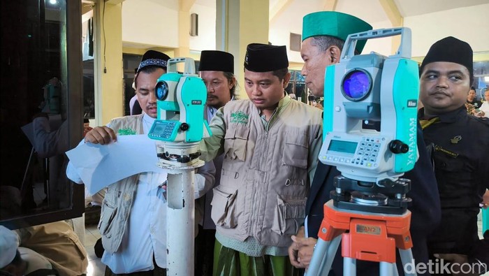 hilal tak terlihat di Bukit Condrodipo gresik