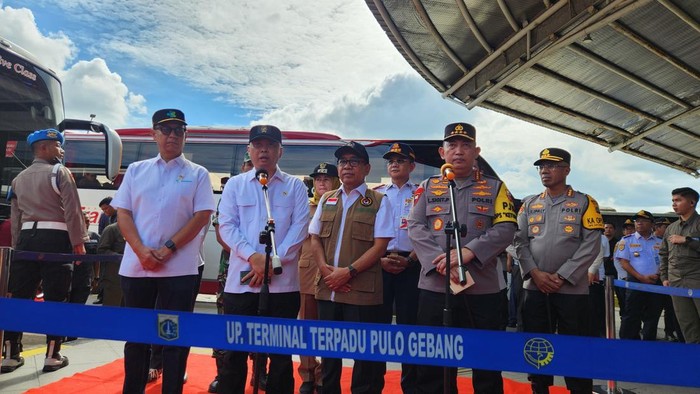 Kapolri, Menko PMK, Menhub hingga Menkes tinjau Terminal Pulo Gebang