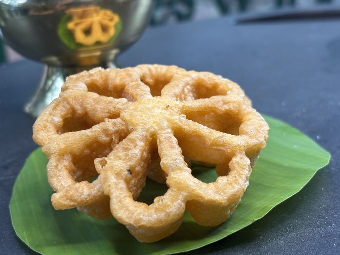 Kue seroja