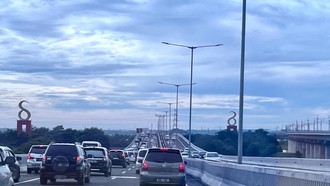 Puncak Mudik, Lalin Tol MBZ Arah Cikampek Padat Pagi Ini