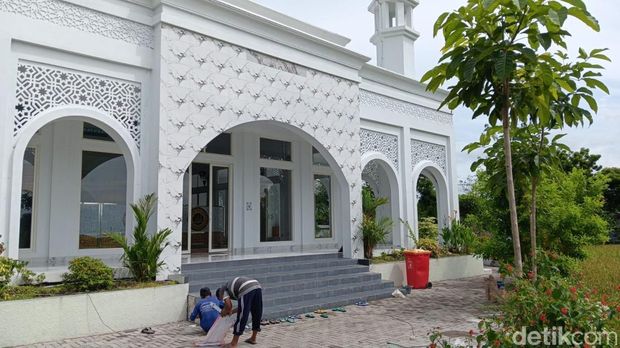 Masjid Ar Rahman, Bangunan Megah di Jalur Mudik Alternatif Menuju Magetan