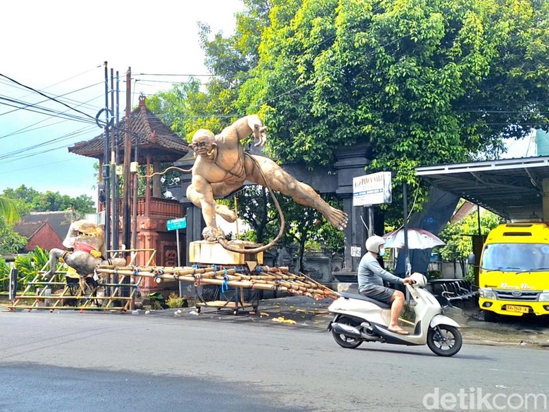Suasana ruas Jalan Panca Usaha, Cilinaya, Cakranegara, Kota Mataram, Sabtu (30/3/2025).