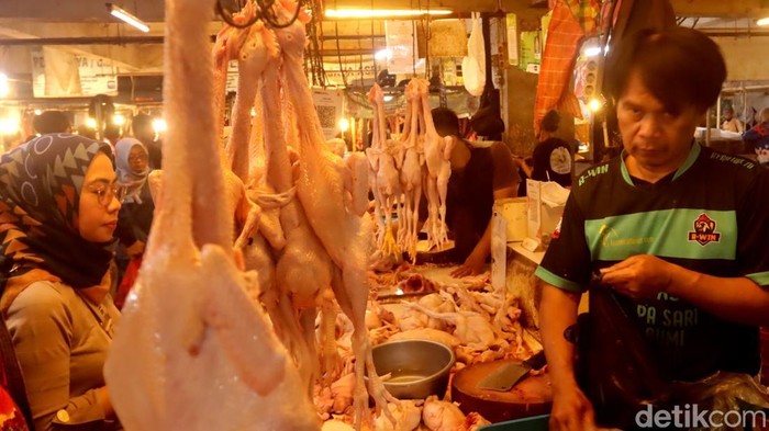 Pasar Kosambi diserbu warga jelang dua hari Lebaran