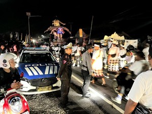 Pemudik Nekat Berangkat Malam Pengerupukan demi Kejar Penyeberangan