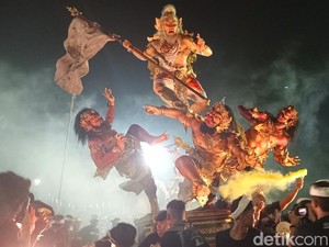 Jam Berapa Pawai Ogoh-ogoh Dimulai? Cek Jadwal Pengerupukan 2026