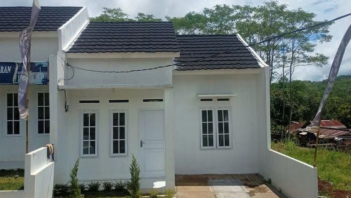 Penampakan Rumah Graha Mangkalaya