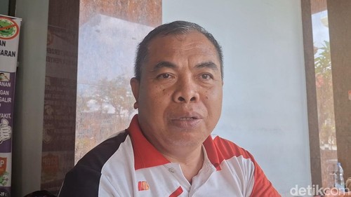 I Cening Merta, salah seorang penunggu pasien yang melalui Nyepi di RSUP Ngoerah, Sabtu (29/3/2025).