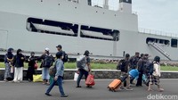 Ada 1.323 orang dan 429 motor pemudik dari Jakarta menuju Semarang. Lalu untuk Jakarta-Surabaya ada 311 orang dengan 68 motor, serta Semarang-Surabaya 4 orang dan 2 motor.