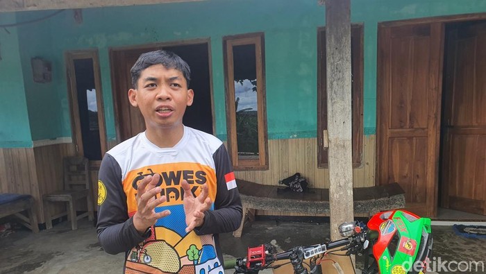 Sandi Setiawan, pria yang mudik dari Cikarang, Jawa Barat ke Ngawen, Gunungkidul menggunakan sepeda kayuh, Sabtu (29/3/2025).