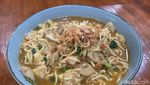 Sedapnya Mie Tektek dan Iga Warisan di Resto Asri Nuansa Jawa