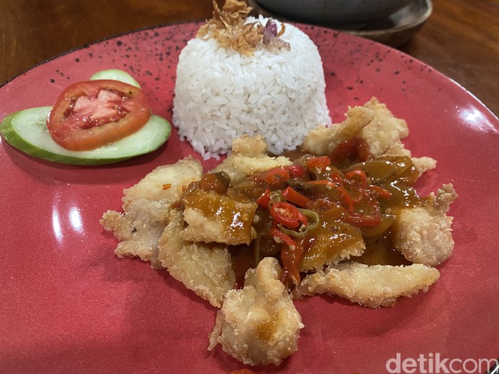 Sedapnya Mie Tektek dan Iga Warisan di Resto Asri Nuansa Jawa Sedapnya Mie Tektek dan Iga Warisan di Resto Asri Nuansa Jawa