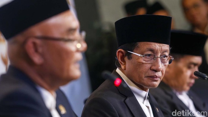 Sidang Isbat Tetapkan Idul Fitri 1446 H Jatuh pada Senin 31 Maret 2025 Menteri Agama Nasaruddin Umar menyampaikan hasil sidang isbat di Kantor Kemenag, Jakarta, Sabtu (29/3/2025).