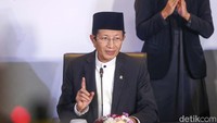 Menteri Agama Nasaruddin Umar menyampaikan hasil sidang isbat di Kantor Kemenag, Jakarta, Sabtu (29/3/2025). 