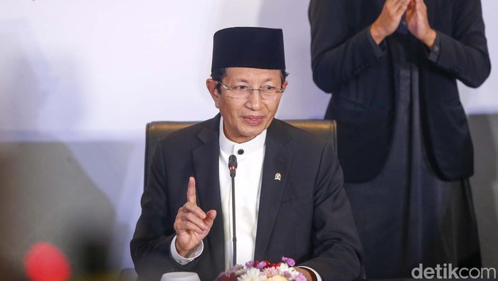 Sidang Isbat Tetapkan Idul Fitri 1446 H Jatuh pada Senin 31 Maret 2025 Menteri Agama Nasaruddin Umar menyampaikan hasil sidang isbat di Kantor Kemenag, Jakarta, Sabtu (29/3/2025).
