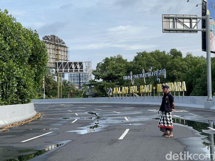 Suasana di Tol Bali Mandara dan Bandara I Gusti Ngurah Rai saat Nyepi Tahun Saka 1945, Sabtu (29/5/2025).