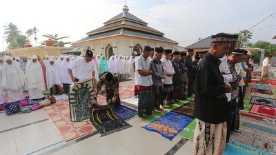 Tarekat Naqsabandiyah dan Syattariyah Gelar Salat Id Hari Ini