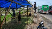 Bangunan tersebut akan dijadikan warung musiman saat arus balik yang mulai dibuka H+1 Lebaran.