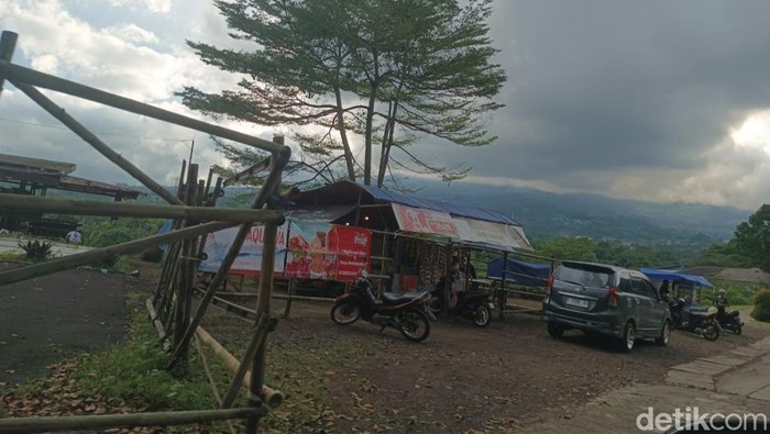 Warung liar masih berdiri di kawasan terlarang Cianjur
