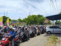 Video: Nyepi Usai, Pemudik Bermotor Padati Pelabuhan Gilimanuk H-1 Lebaran