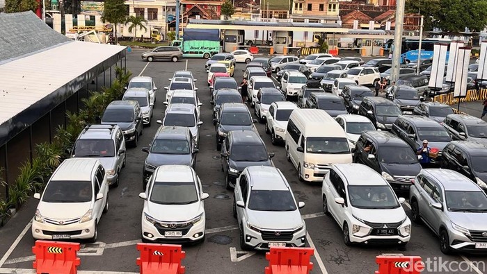 Arus penyeberangan dari Ketapang ke Gilimanuk
