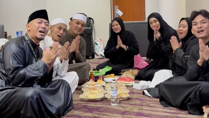 Celine Evangelista Lebaran di Makkah
