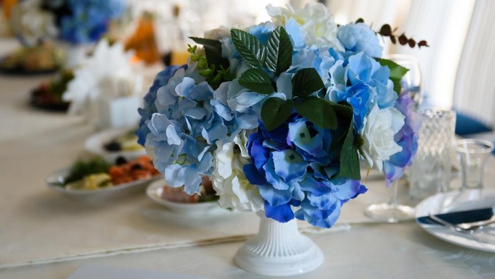 Dekorasi meja untuk open house Lebaran