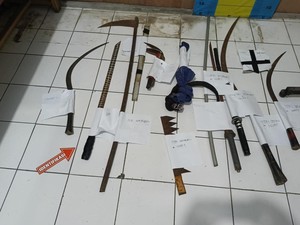 17 Remaja Diduga Gangster Diciduk di Pati Kidul, Ada Sajam hingga Pil Koplo