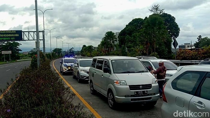 Gerbang Tol Singosari Malang