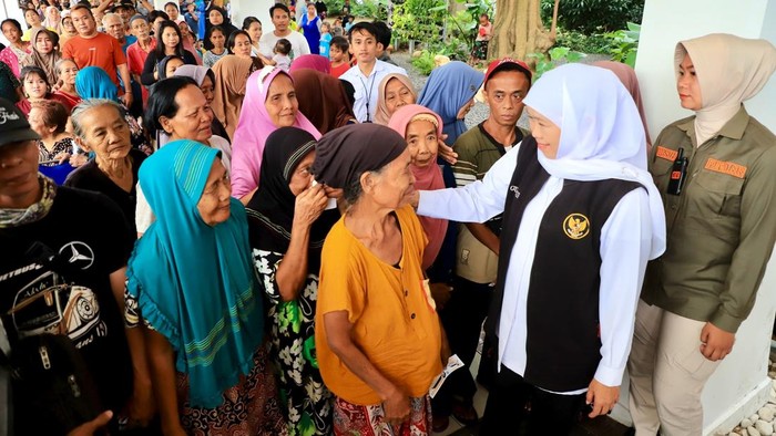 Gubernur Khofifah