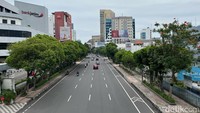 Jalan di pusat keramaian kota terlihat sangat lengang (Foto: Pradita Fauzi Rahman)