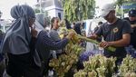 Jelang Lebaran, Pasar Bunga Rawa Belong Diserbu Warga