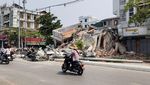 Kuil dan Bangunan Hancur di Myanmar Setelah Gempa Dahsyat