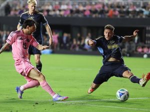 Comeback Habis Cedera, Messi Cuma Butuh 2 Menit Buat Cetak Gol